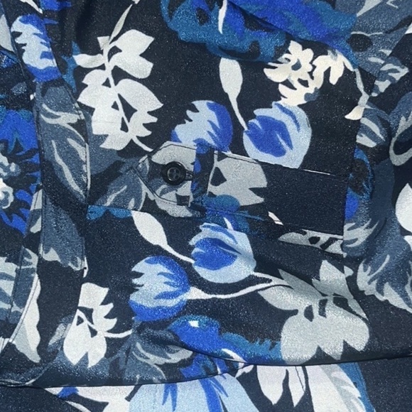NWT Calvin Klein Button Down Blue Floral Blouse - Size Small - Picture 4 of 8